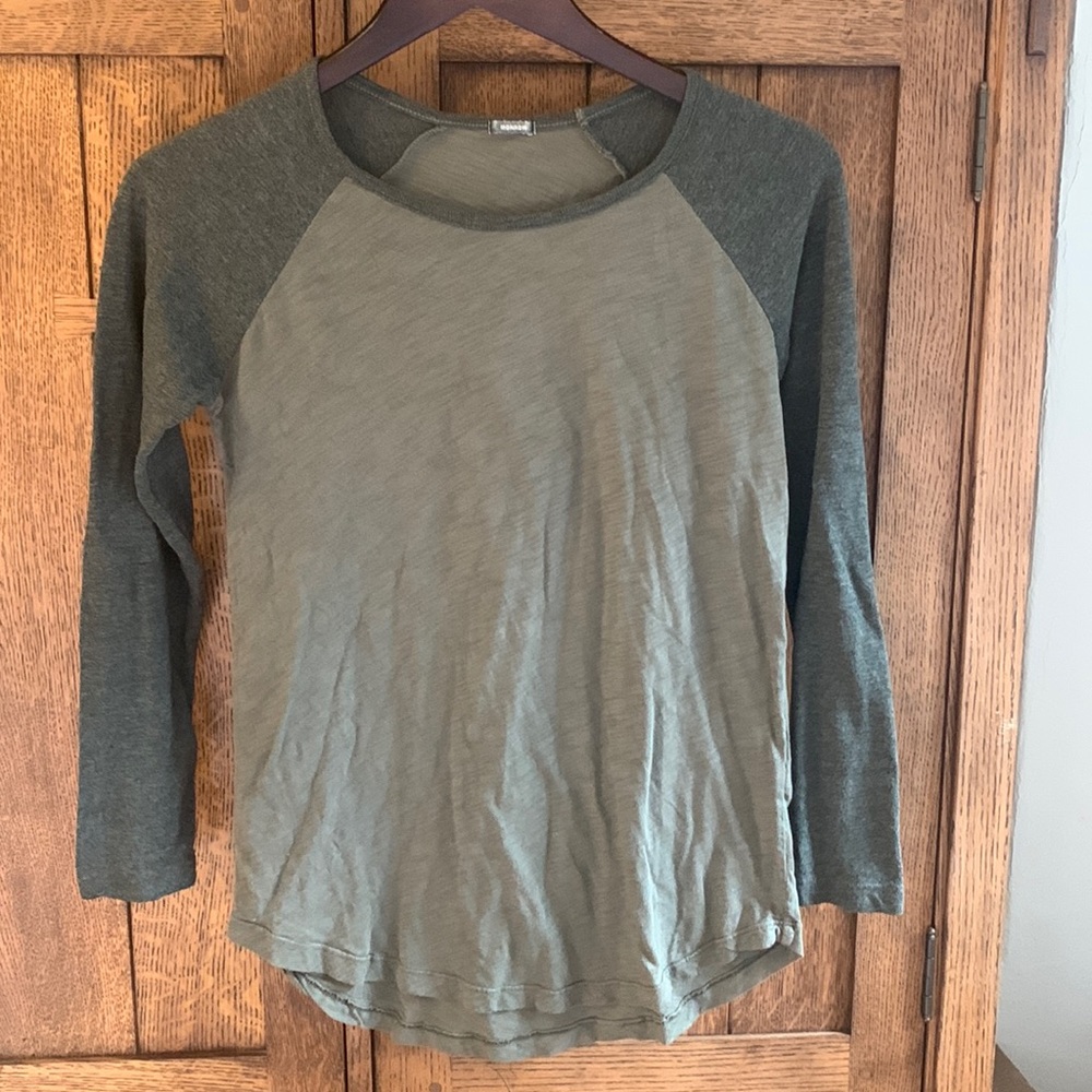 Monrow  army green babes all tee- size XS